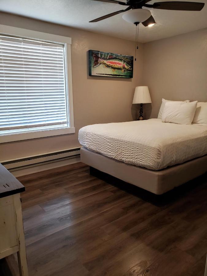 Flaming Gorge Resort Dutch John Екстер'єр фото