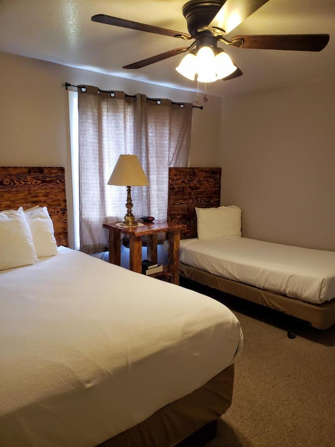Flaming Gorge Resort Dutch John Екстер'єр фото